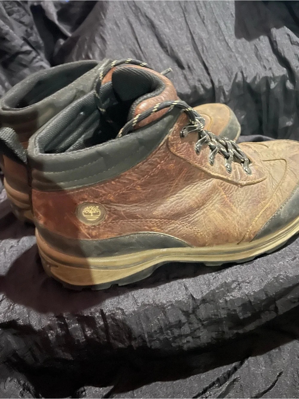 timberland  Brown Leather Hiking Boots Size 6.5- Durable Outdoor Footwear